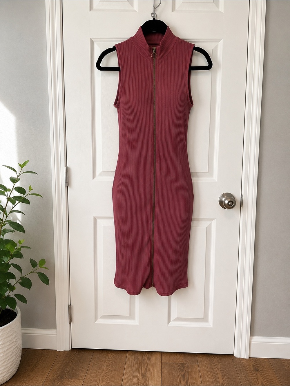Derek Heart Sleevless Dress Juniors Size Large/Womans Size Small